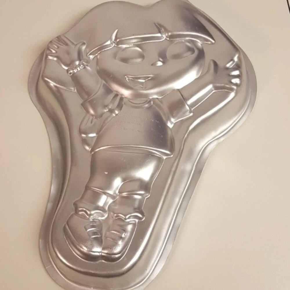 Dora the Explorer Wilton Birthday Cake Pan